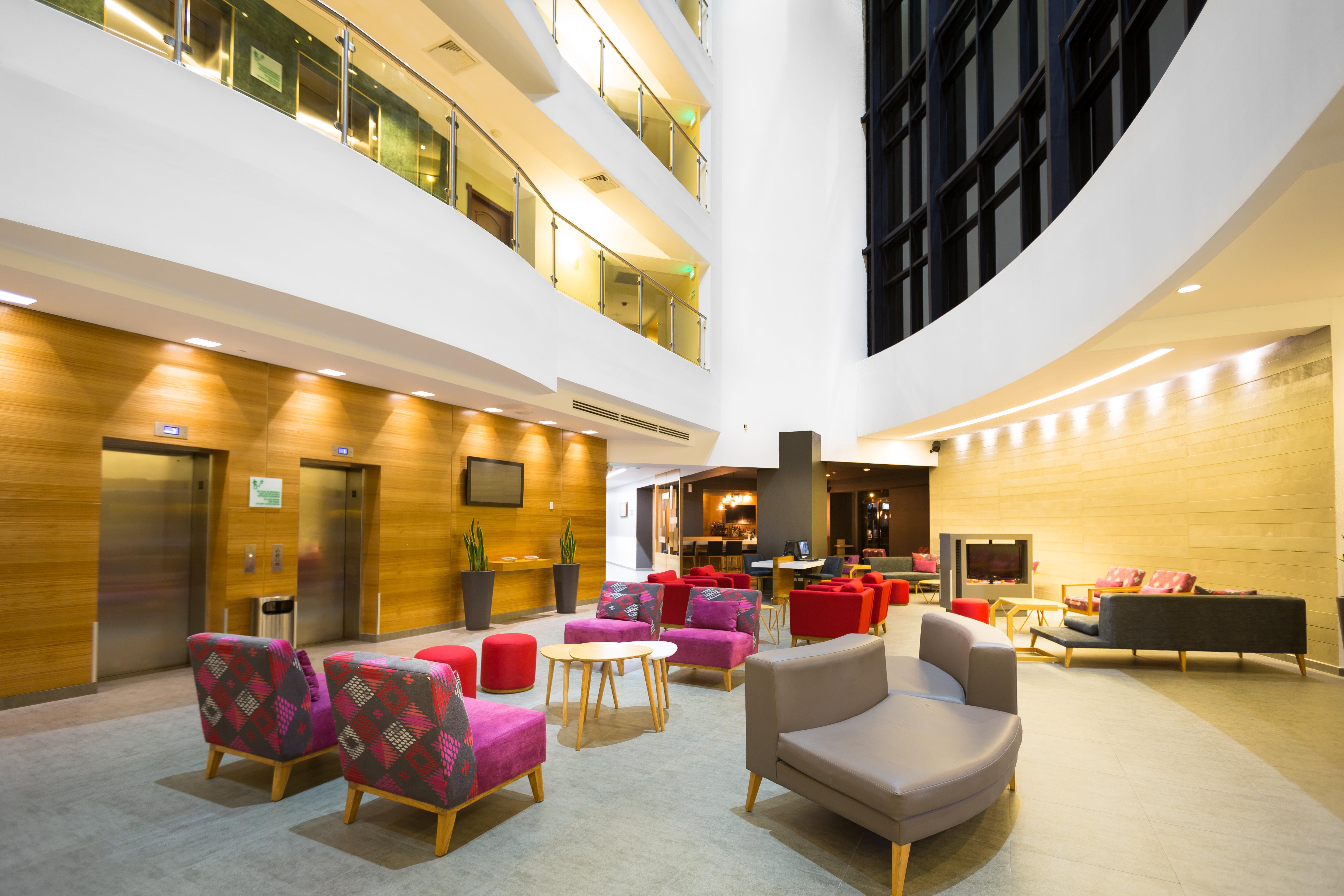 Holiday Inn San Salvador By Ihg Esterno foto